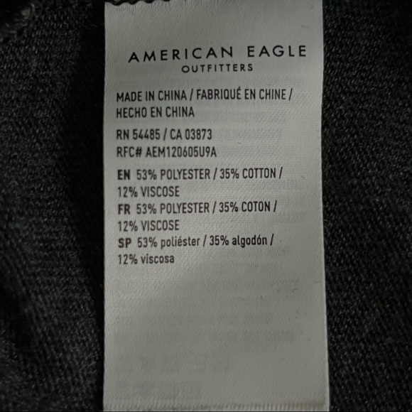 **BUNDLE** Reebok Workout Pants Sz Sm, American Eagle T-shirt Sz Sm, Sports Bra - Picture 10 of 13